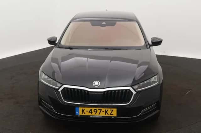 Škoda Octavia (2021) thumbnail 5