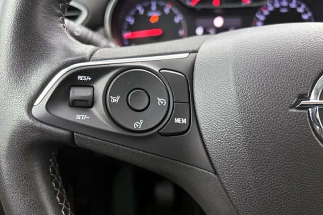 Opel Crossland (2024) thumbnail 6