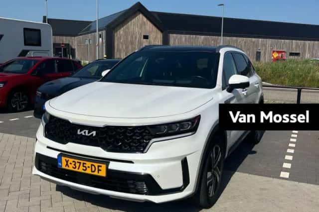 Kia Sorento (2023) thumbnail 1