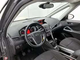 Opel Zafira (2016) thumbnail 20