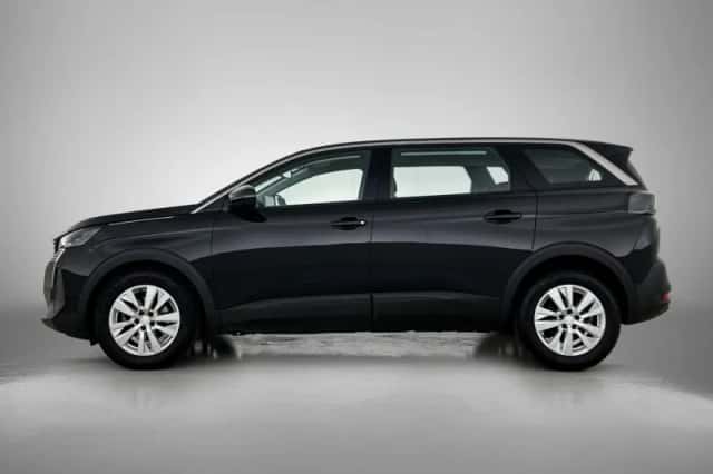 Peugeot 5008 (2022) thumbnail 2