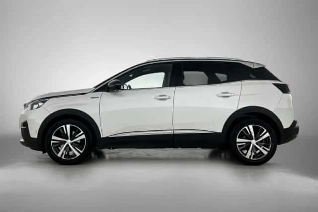 Peugeot 3008 (2018) thumbnail 2