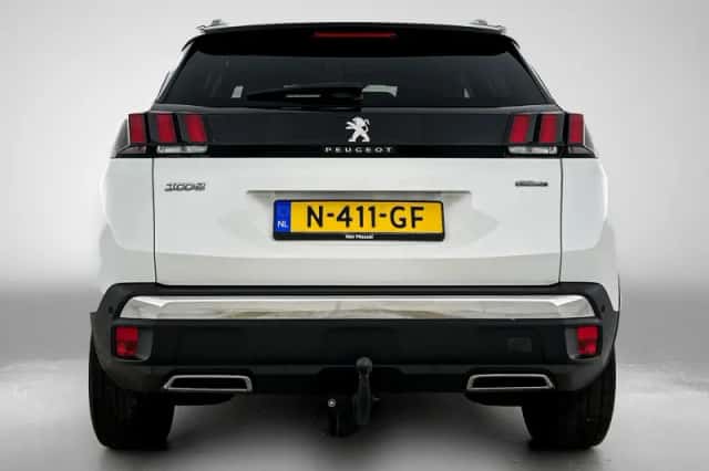 Peugeot 3008 (2018) thumbnail 3