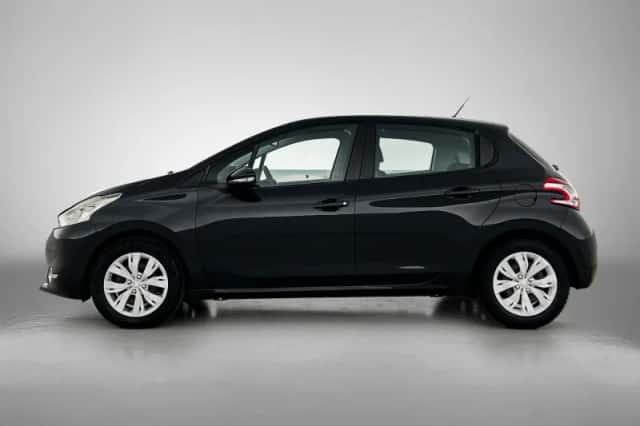 Peugeot 208 (2013) thumbnail 2