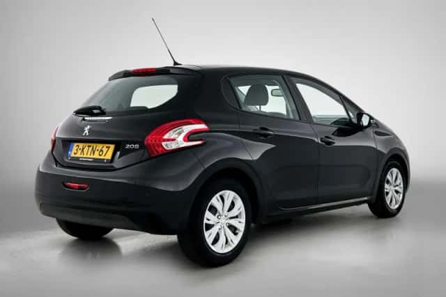 Peugeot 208 (2013) thumbnail 4
