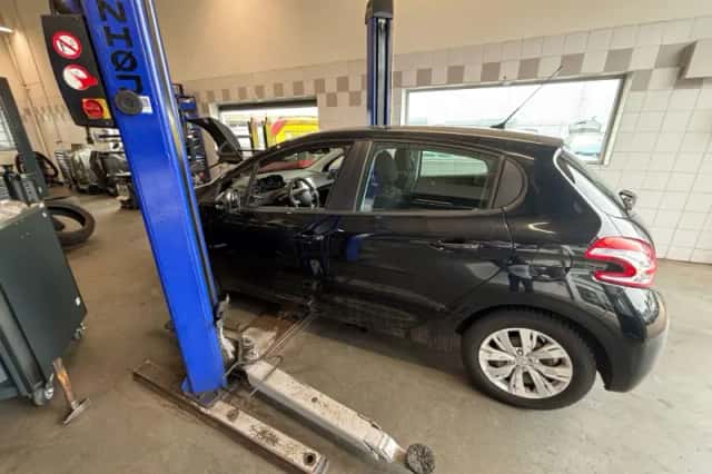 Peugeot 208 (2013) thumbnail 6