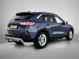 Ford Kuga (2021) thumbnail 4
