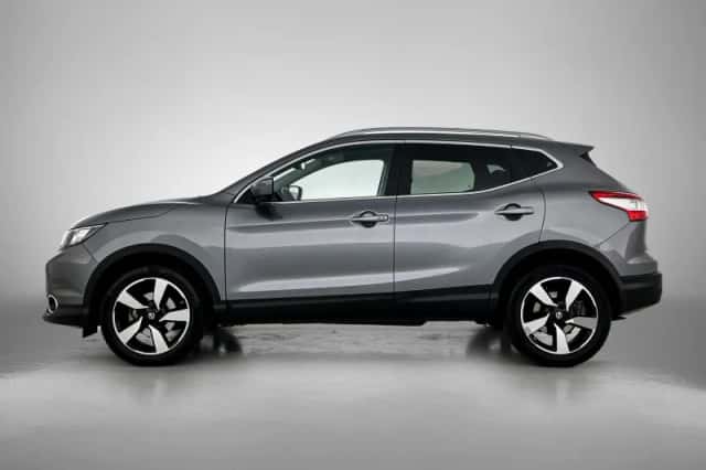 Nissan Qashqai (2015) thumbnail 2