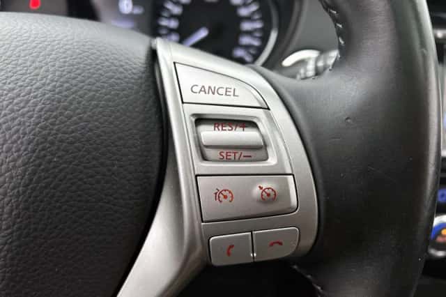 Nissan Qashqai (2015) thumbnail 6