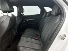 Peugeot 3008 (2018) thumbnail 26