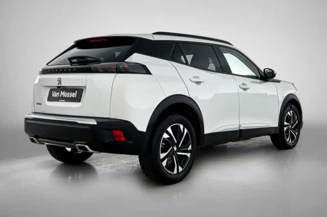 Peugeot 2008 (2021) thumbnail 4