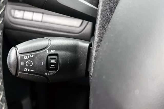 Peugeot 208 (2018) thumbnail 6