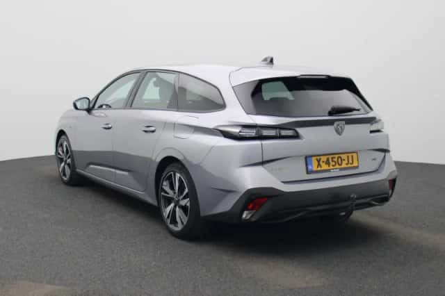 Peugeot 308 (2023) thumbnail 3