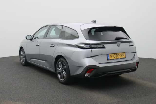 Peugeot 308 (2023) thumbnail 2