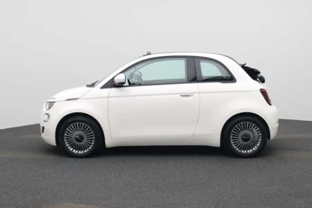 Fiat 500C (2022) thumbnail 4