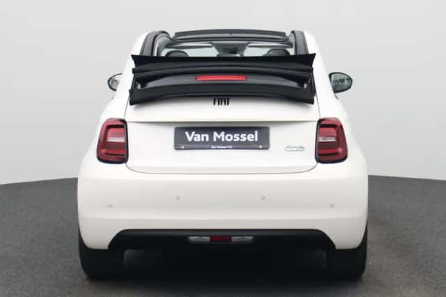 Fiat 500C (2022) thumbnail 5