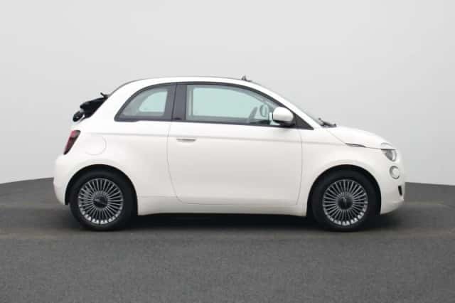 Fiat 500C (2022) thumbnail 6