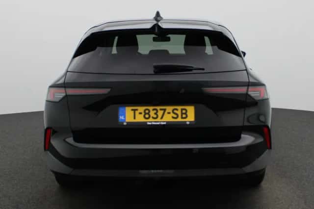 Opel Astra (2023) thumbnail 5