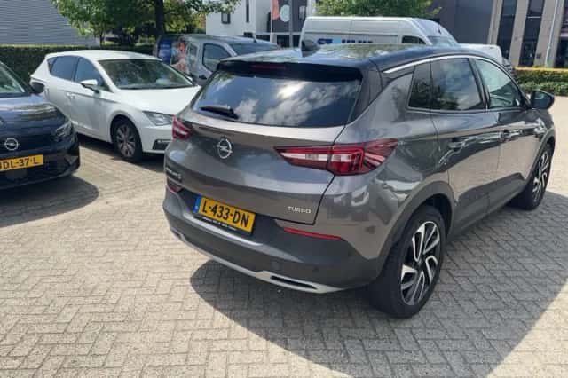 Opel Grandland X (2019) thumbnail 3