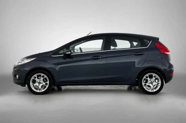 Ford Fiesta (2012) thumbnail 2