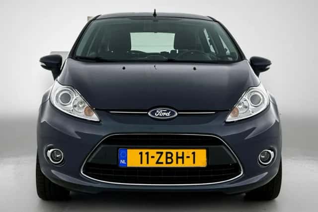 Ford Fiesta (2012) thumbnail 5
