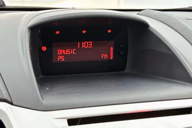 Ford Fiesta (2012) thumbnail 6