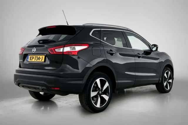 Nissan Qashqai (2016) thumbnail 4