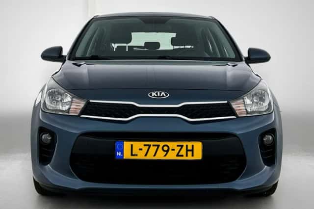 Kia Rio (2018) thumbnail 5