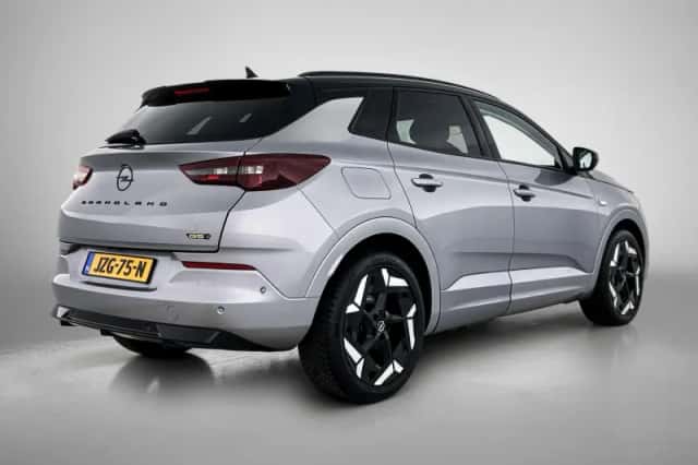 Opel Grandland (2023) thumbnail 4