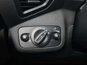 Ford Kuga (2018) thumbnail 16