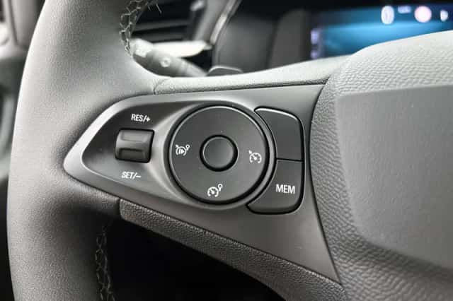 Opel Corsa (2025) thumbnail 6