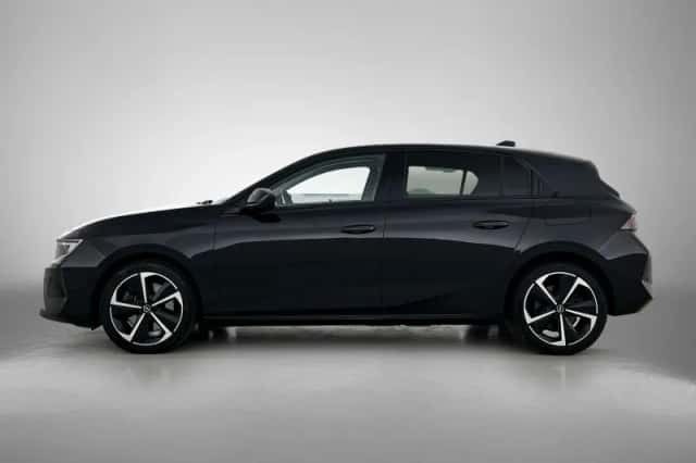 Opel Astra (2022) thumbnail 2