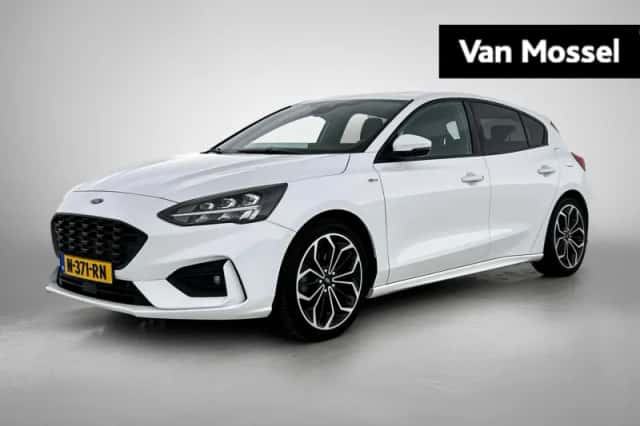 Ford Focus (2021) thumbnail 1