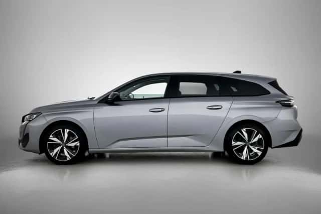 Peugeot 308 (2023) thumbnail 2