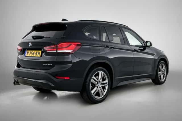 BMW X1 (2021) thumbnail 4