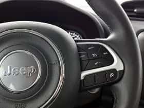 Jeep Renegade (2021) thumbnail 6