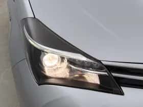 Toyota Yaris (2015) thumbnail 13