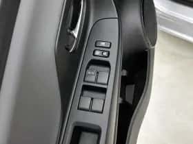 Toyota Yaris (2015) thumbnail 23