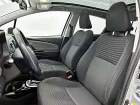 Toyota Yaris (2015) thumbnail 32