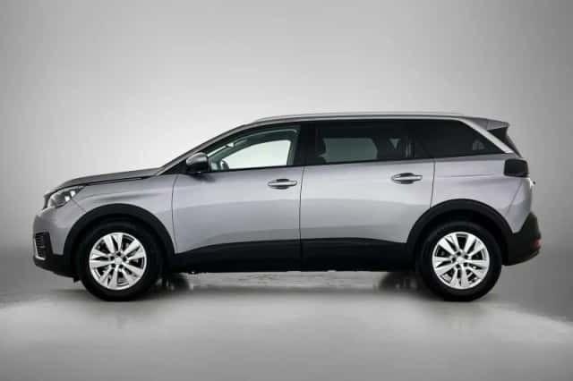 Peugeot 5008 (2021) thumbnail 2