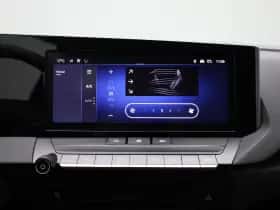 Opel Astra (2023) thumbnail 18
