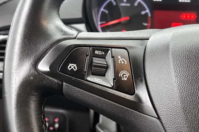 Opel Corsa (2016) thumbnail 6