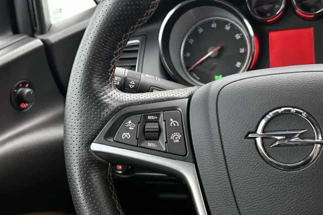 Opel Cascada (2015) thumbnail 6