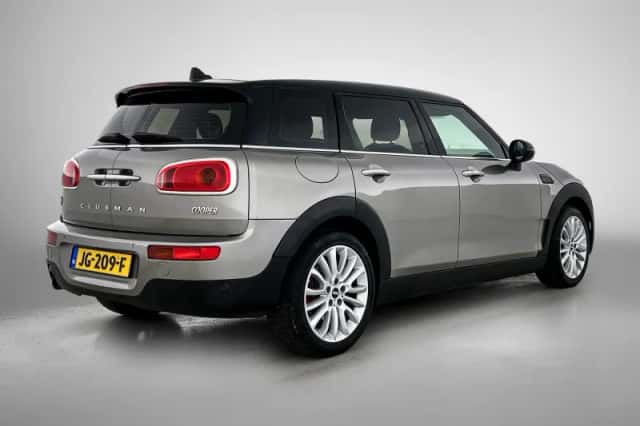 MINI Clubman (2016) thumbnail 4