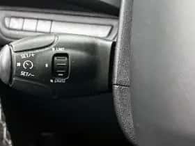 Peugeot 2008 (2019) thumbnail 6