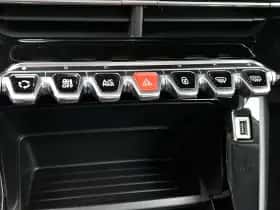 Peugeot 208 (2022) thumbnail 8