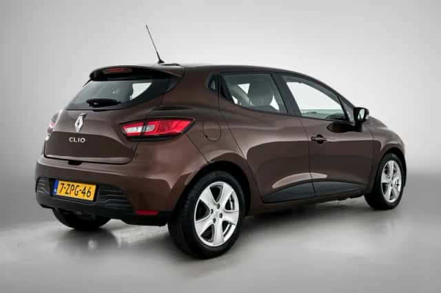 Renault Clio (2015) thumbnail 4
