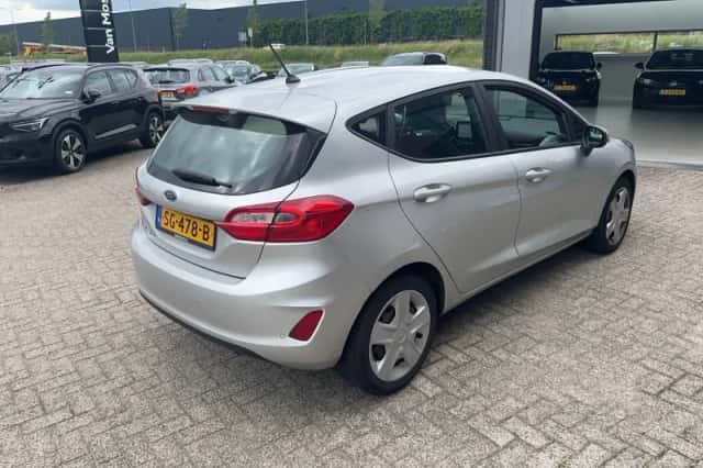 Ford Fiesta (2018) thumbnail 2