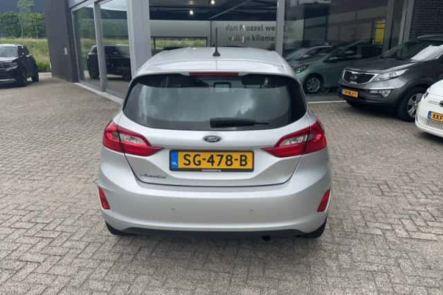 Ford Fiesta (2018) thumbnail 3