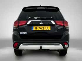 Mitsubishi Outlander (2020) thumbnail 3